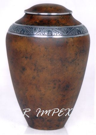 <span style="margin: 0px 0px 5px 0px; font-weight: 600;">RI-AL-9641</span><br />Aluminium Urns