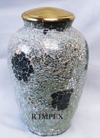 <span style="margin: 0px 0px 5px 0px; font-weight: 600;">RI-AL-9703</span><br />Aluminium Urns