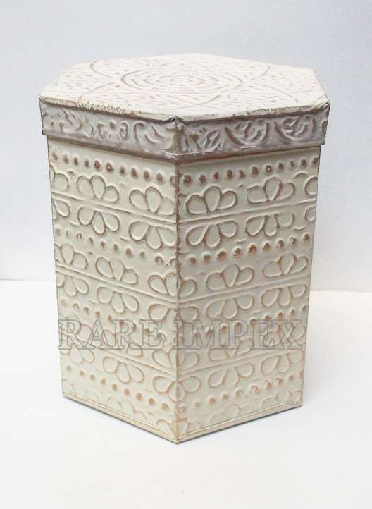 <span style="margin: 0px 0px 5px 0px; font-weight: 600;">RI-IR-15242</span><br />Decorative Boxes